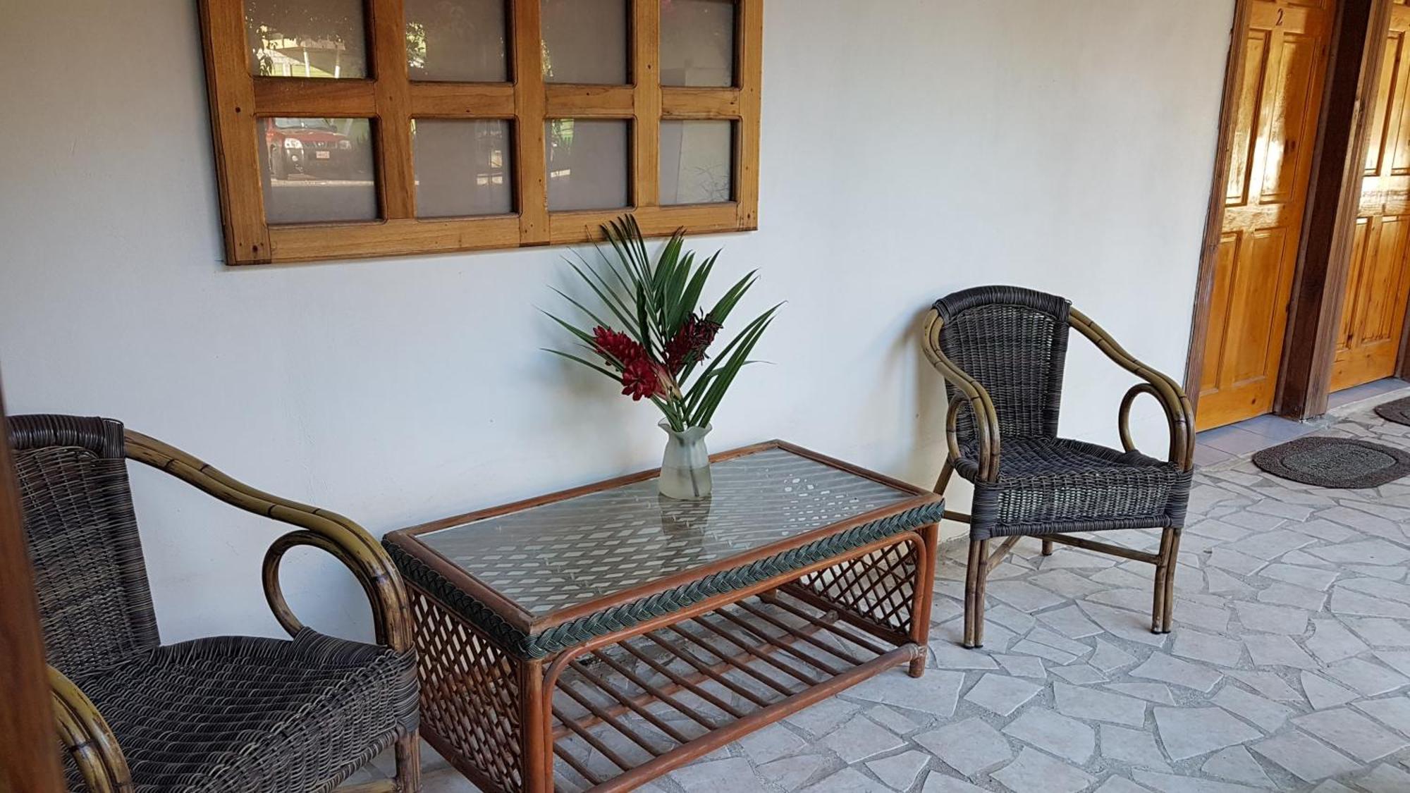 Cabinas Yucca Puerto Viejo de Talamanca Exterior foto