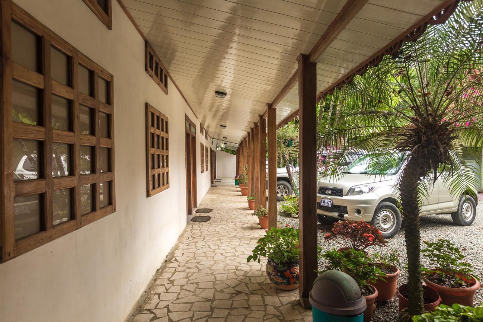 Cabinas Yucca Puerto Viejo de Talamanca Exterior foto