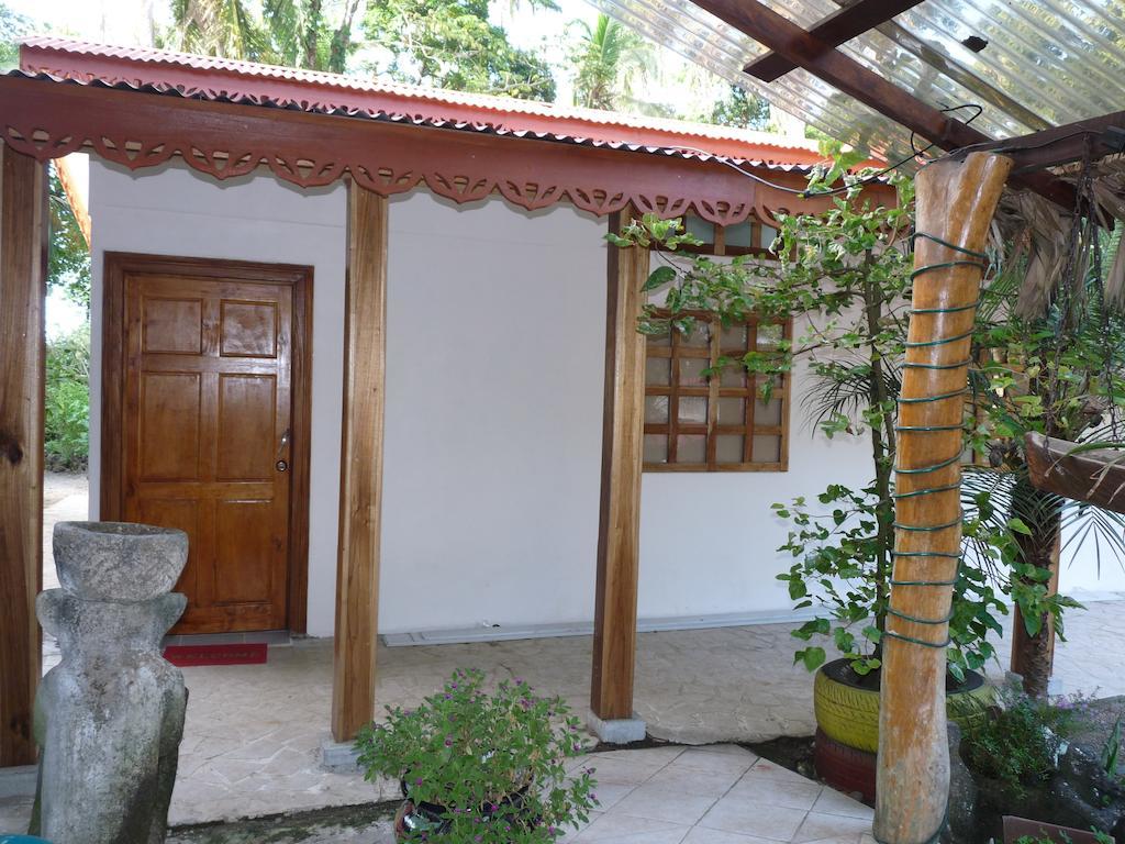 Cabinas Yucca Puerto Viejo de Talamanca Exterior foto