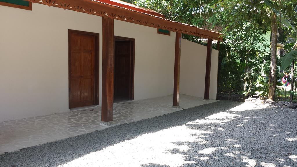 Cabinas Yucca Puerto Viejo de Talamanca Exterior foto
