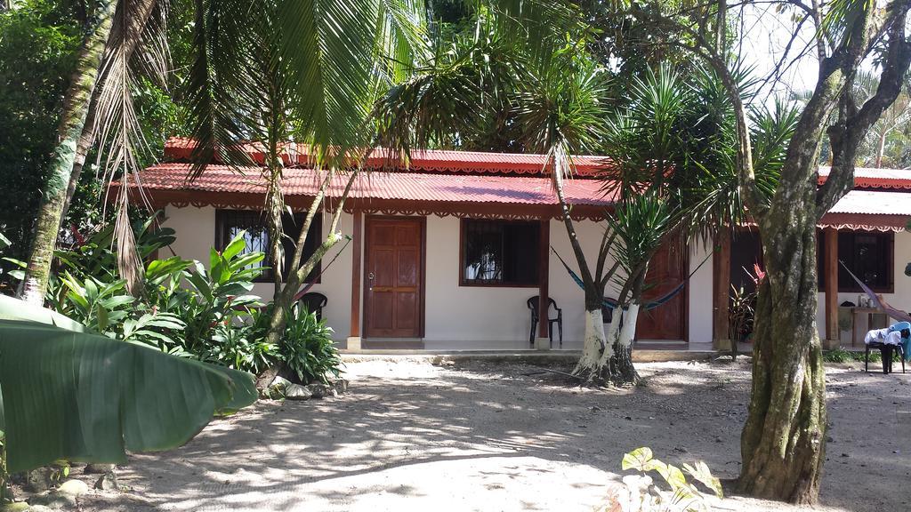 Cabinas Yucca Puerto Viejo de Talamanca Exterior foto
