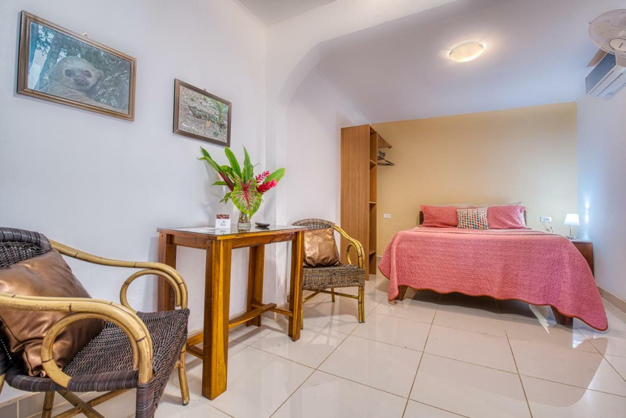 Cabinas Yucca Puerto Viejo de Talamanca Exterior foto