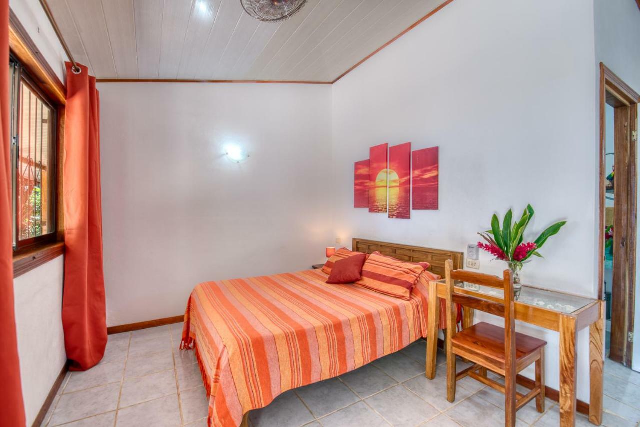Cabinas Yucca Puerto Viejo de Talamanca Exterior foto